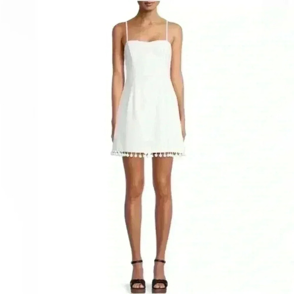 White French connection NWT dress with Pom pom hem Size 6 - Picture 1 of 10